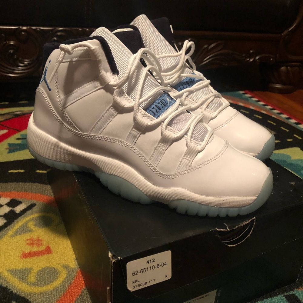 Air Jordan 11 Columbia